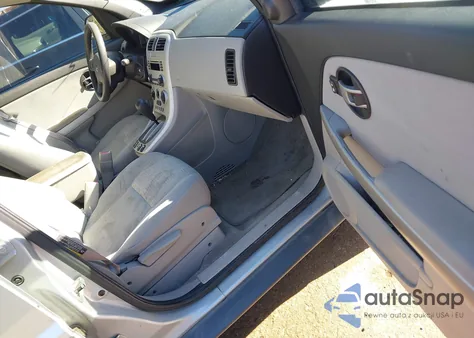 2005 Chevrolet Equinox Ls z USA, uszkodzony, nr VIN 2CNDL13FX56109381